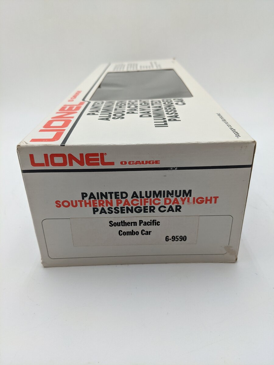 Lionel 6-9590 O Gauge Southern Pacific Daylight Illuminated Aluminum Combo Car EX/Box
