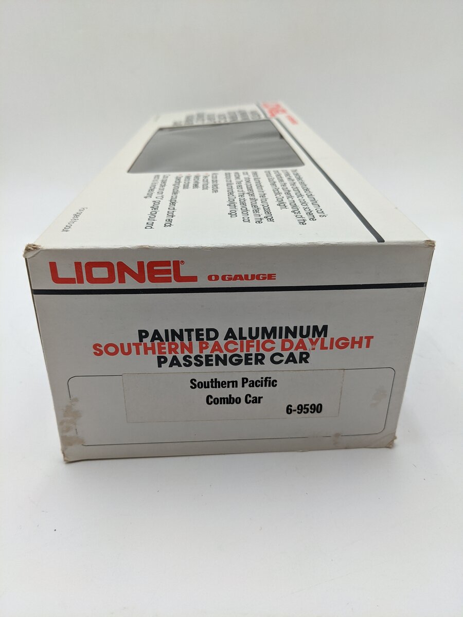 Lionel 6-9590 O Gauge Southern Pacific Daylight Illuminated Aluminum Combo Car EX/Box