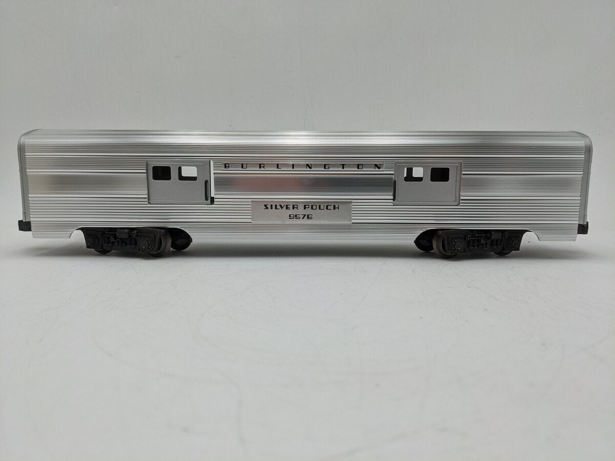 Lionel 6-9576 O Gauge Burlington "Silver Pouch" Aluminum Baggage Car EX/Box
