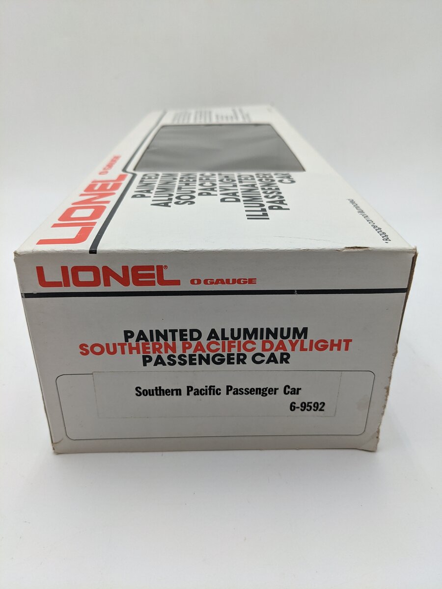 Lionel 6-9592 O Gauge Southern Pacific Daylight Aluminum Passenger Car EX/Box