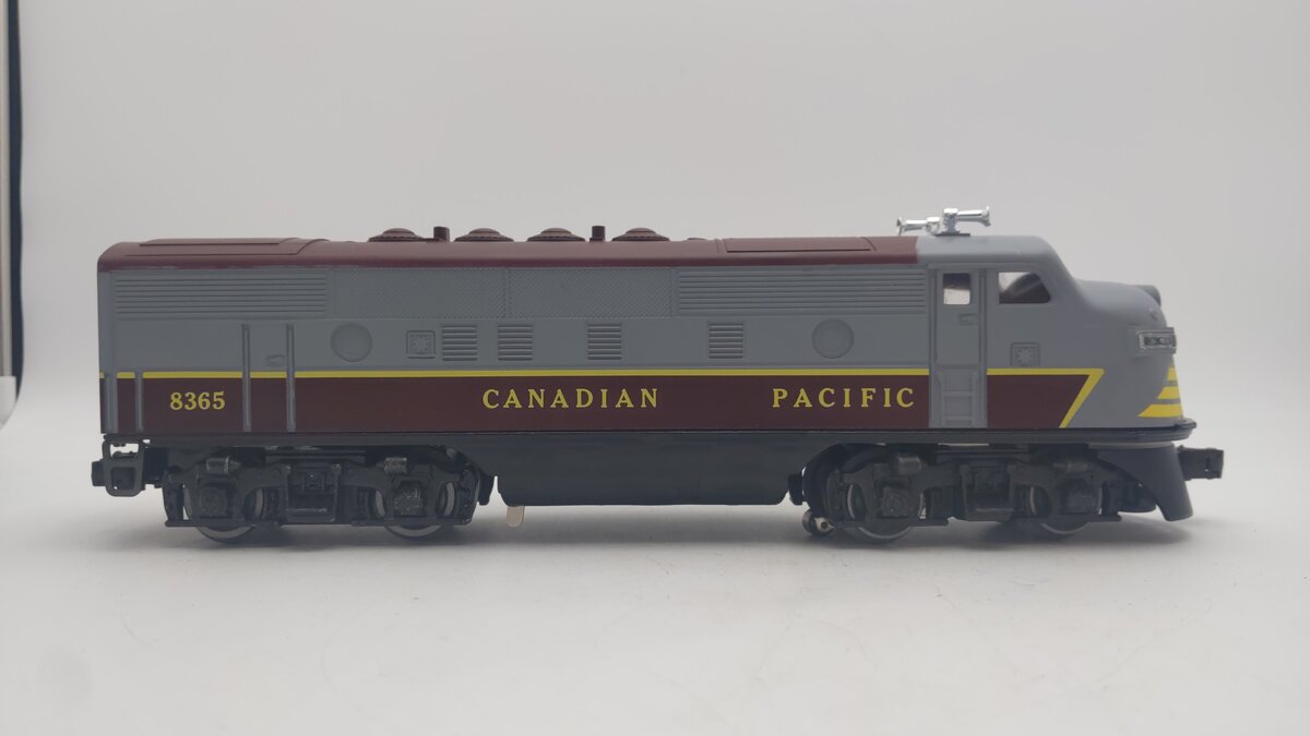 Lionel 6-8365 O Canadian Pacific F3 A Powered Diesel Locomotive EX/Box