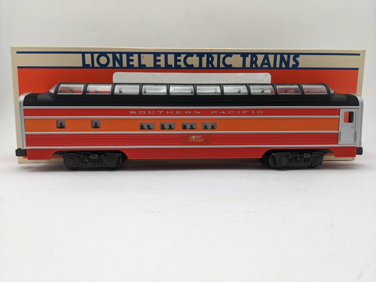 Lionel 6-19107 O Gauge Southern Pacific Daylight Full Vista Dome Passenger Car EX/Box