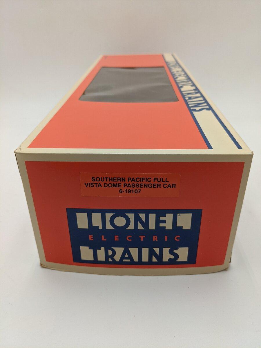 Lionel 6-19107 O Gauge Southern Pacific Daylight Full Vista Dome Passenger Car EX/Box
