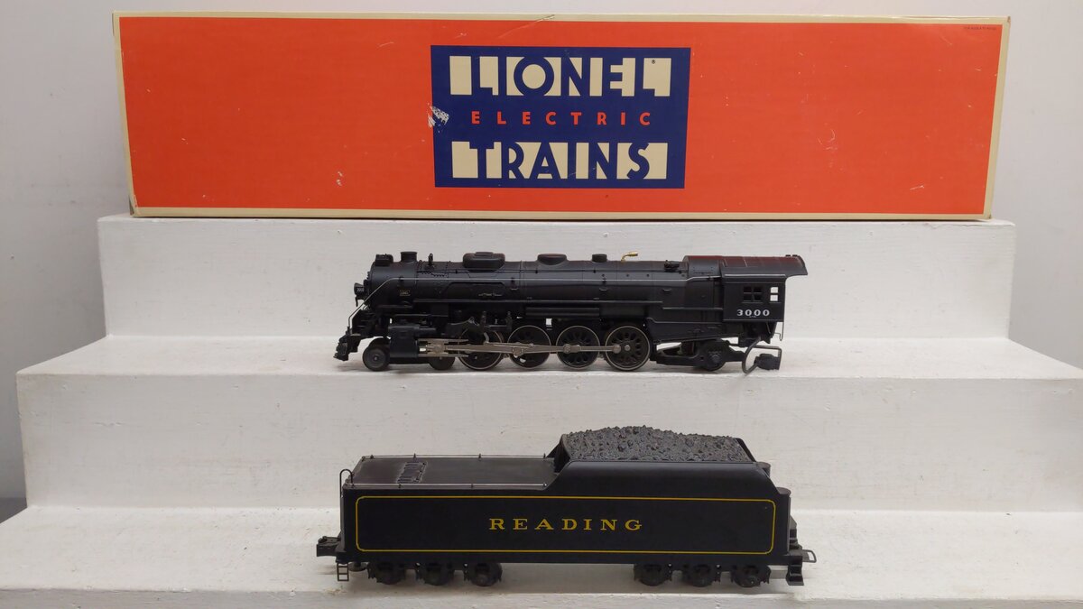 Lionel 6-18006 O Gauge Reading T-1 4-8-4 Steam Locomotive & Tender #2100 EX/Box
