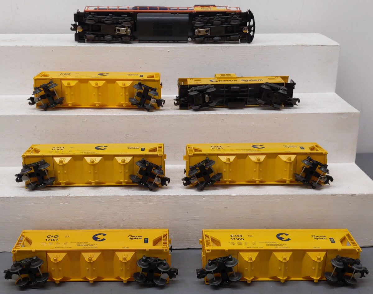 Lionel 6-11705 O Gauge Chessie System Diesel Freight Train Set EX/Box