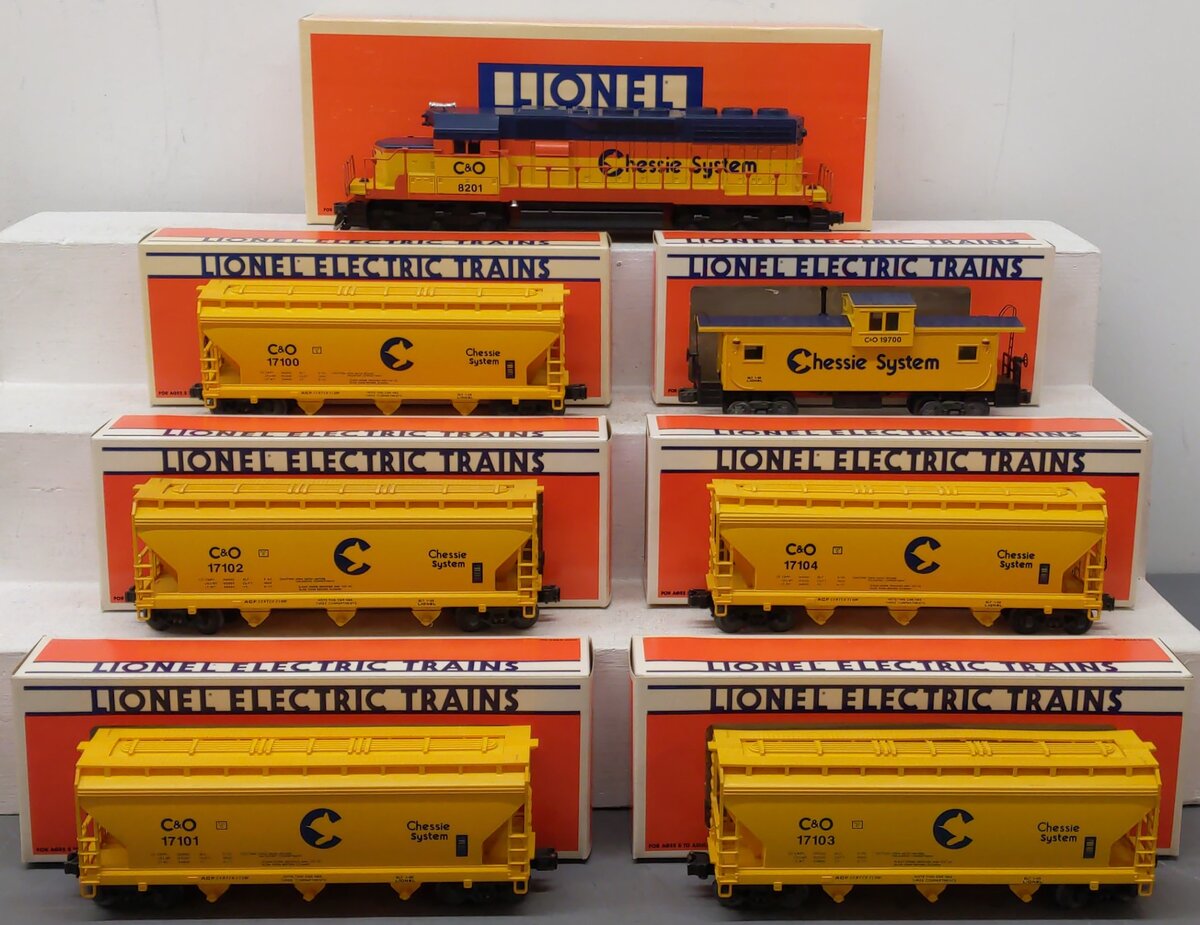 Lionel 6-11705 O Gauge Chessie System Diesel Freight Train Set EX/Box