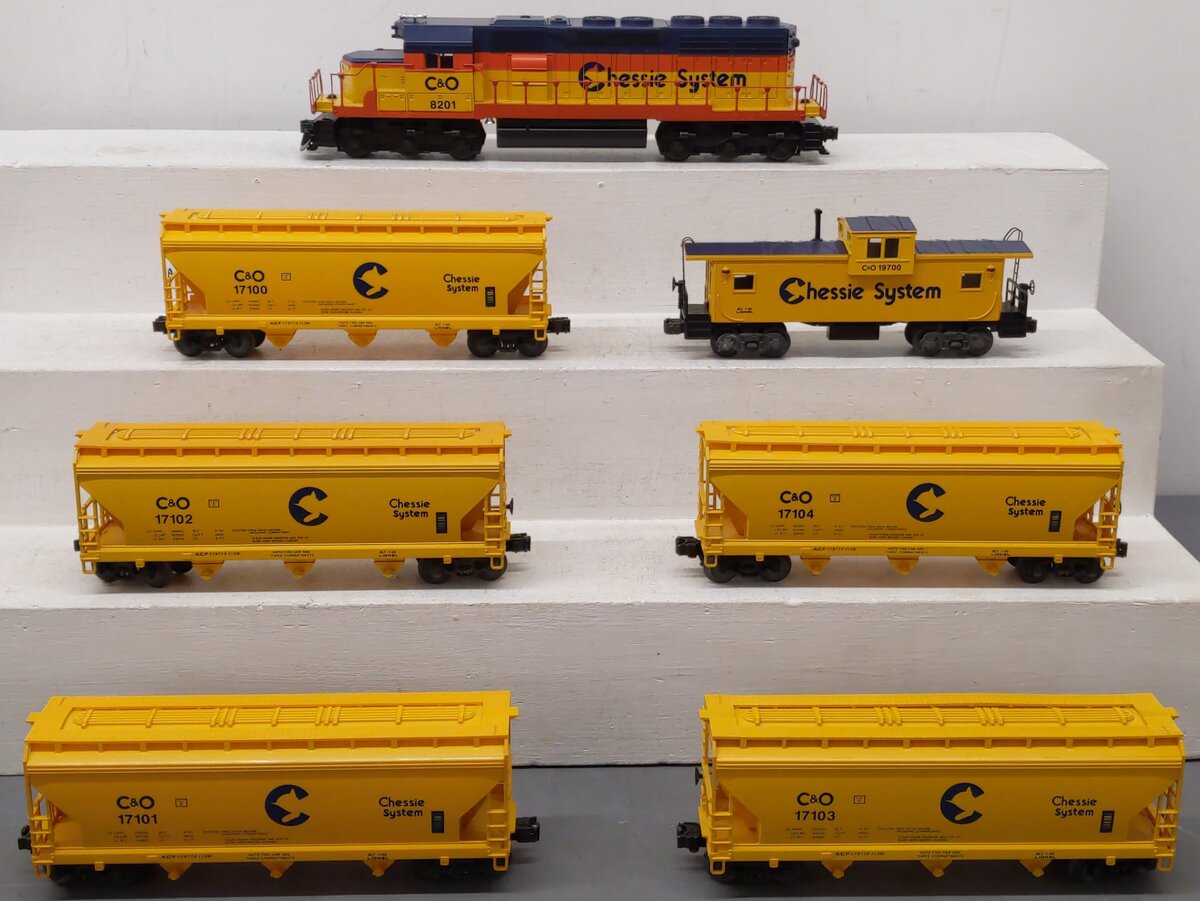 Lionel 6-11705 O Gauge Chessie System Diesel Freight Train Set EX/Box