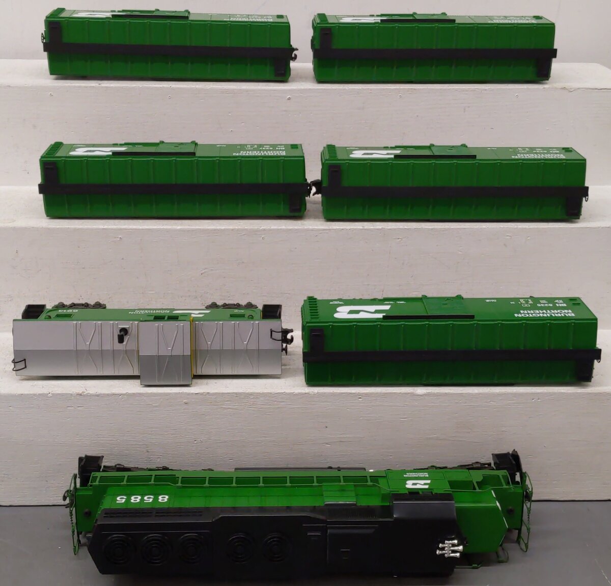 Lionel 6-1552 O Gauge Burlington Northern Limited Diesel Freight Train Set EX/Box