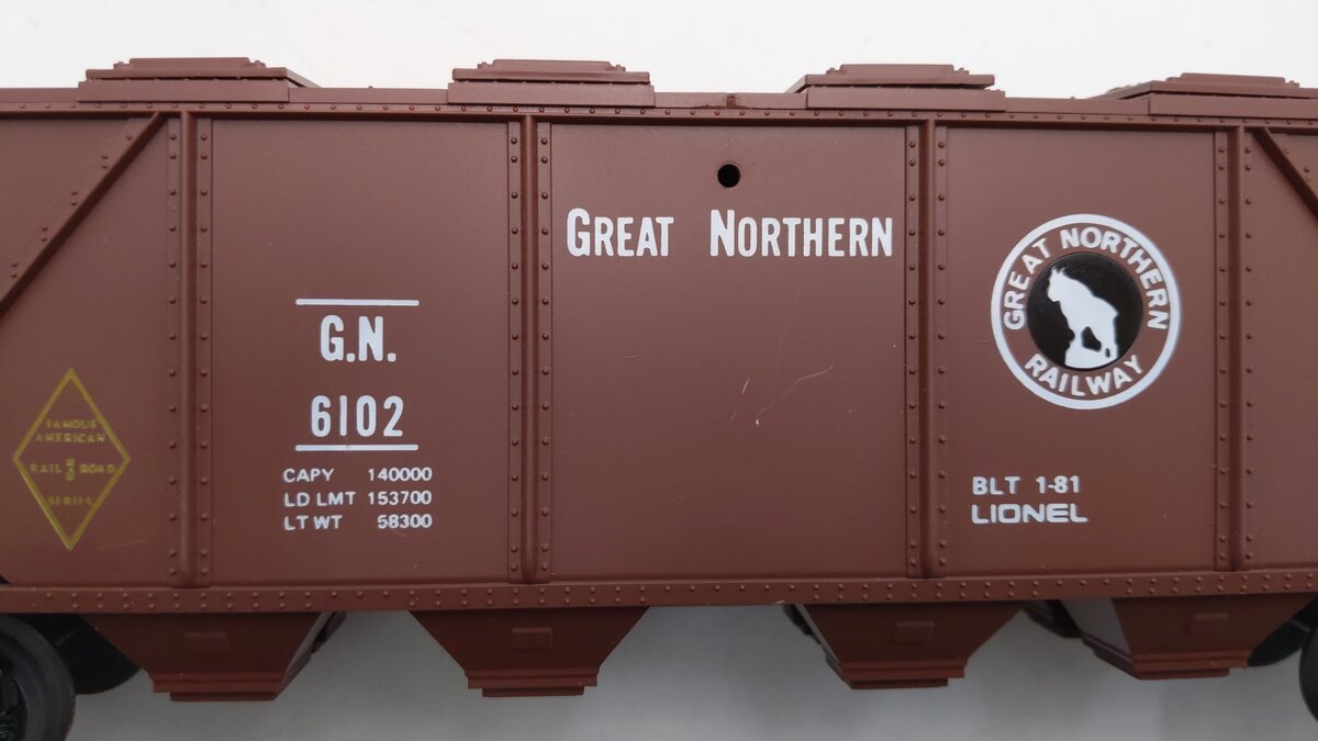 Lionel 6-6102 O Gauge Great Northern 4-Bay Covered Hopper LN