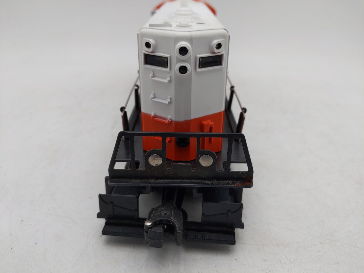 Lionel 6-8254 O Gauge Illinois Central GP-9 Dummy Diesel Locomotive EX