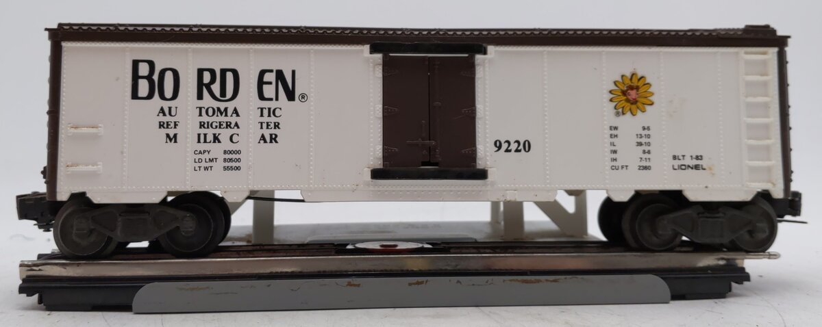 Lionel 6-9220 O Gauge Borden Operating Milk Car #9220 with Platform EX/Box