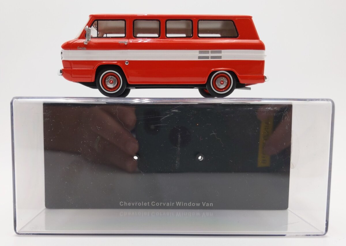 NEO 46525 1:43 Chevrolet Corvair Window Van Rot/Weiss EX