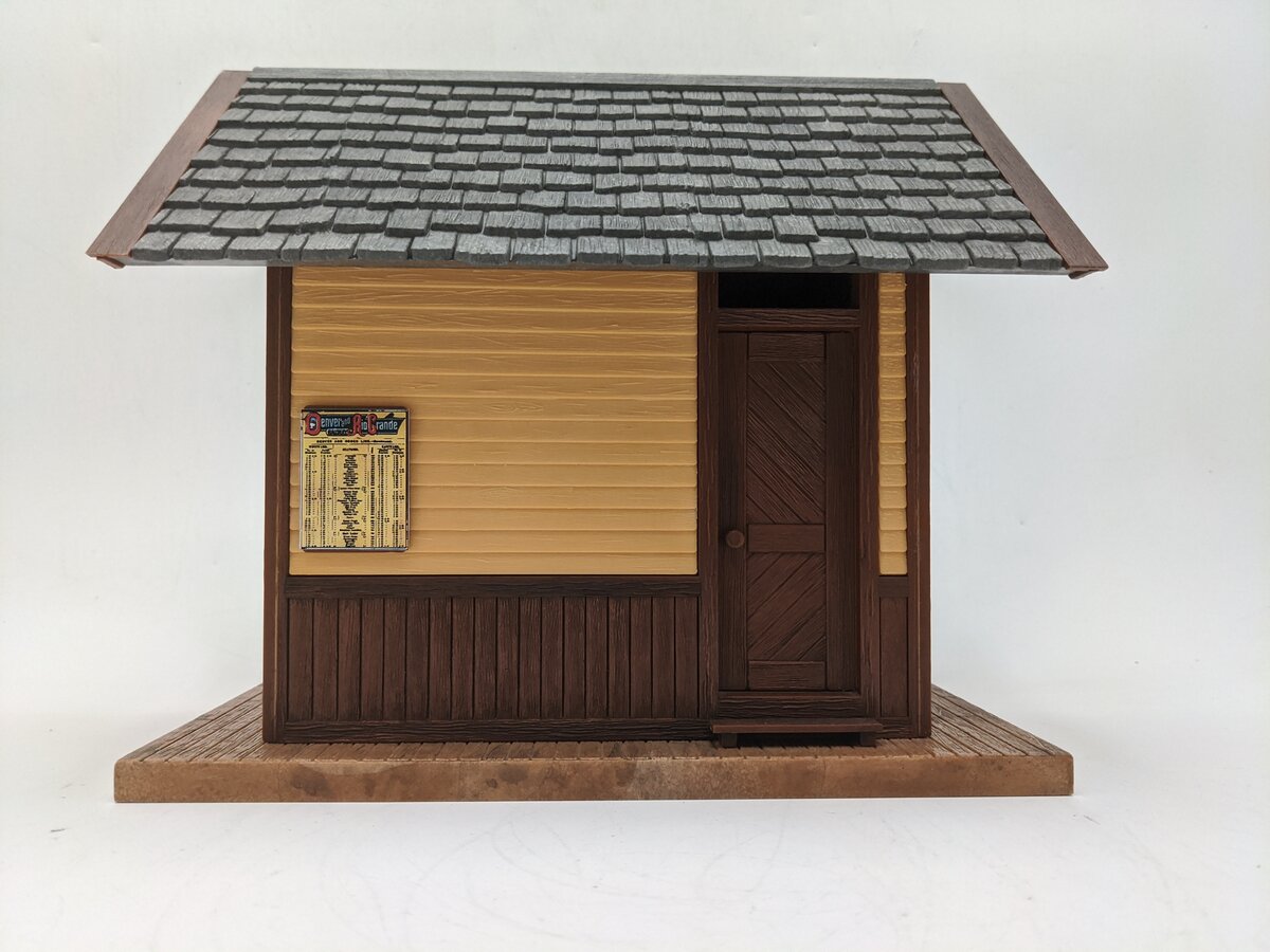 Pola 913 G Scale Silverton Outhouse (Assembled) EX