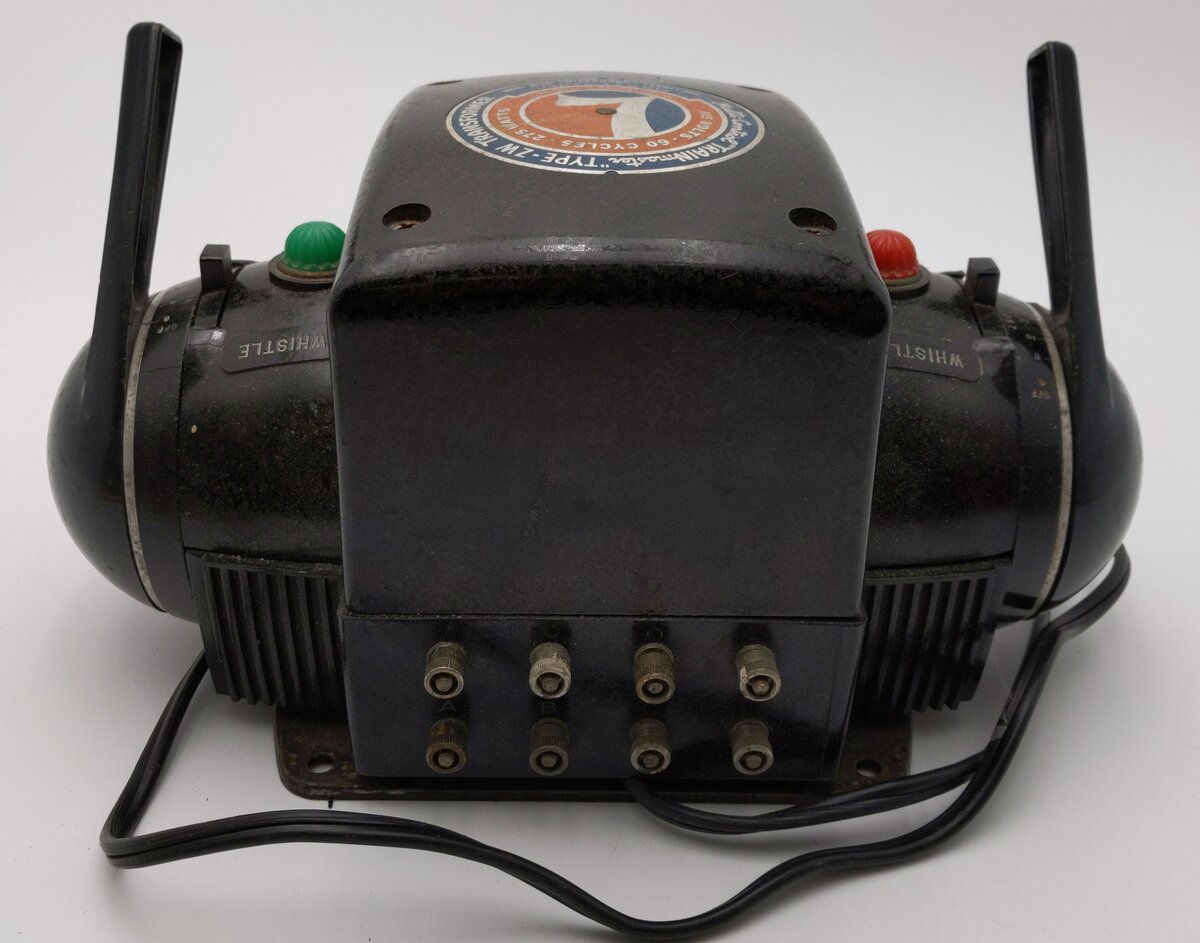 Lionel ZW Vintage O Gauge Trainmaster 275 Watt Transformer with Whistle VG