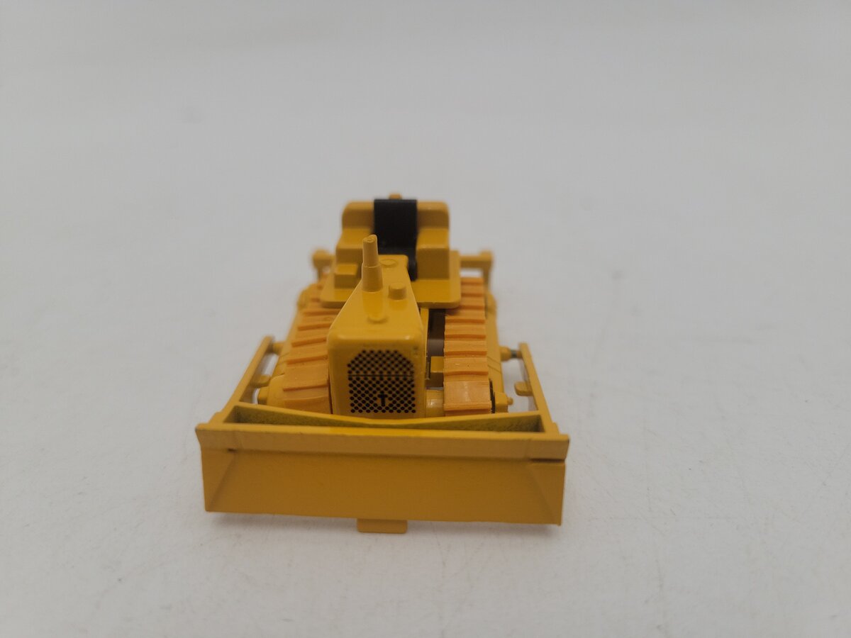 NZG 120 1:87 Scale Yellow Caterpillar D4D Dozer W/Ripper & Plow Die Cast Model EX/Box