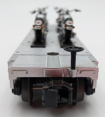 MTH 30-4131B O Gauge Harley-Davidson Flat Car with 4 V-Rod Bikes EX/Box