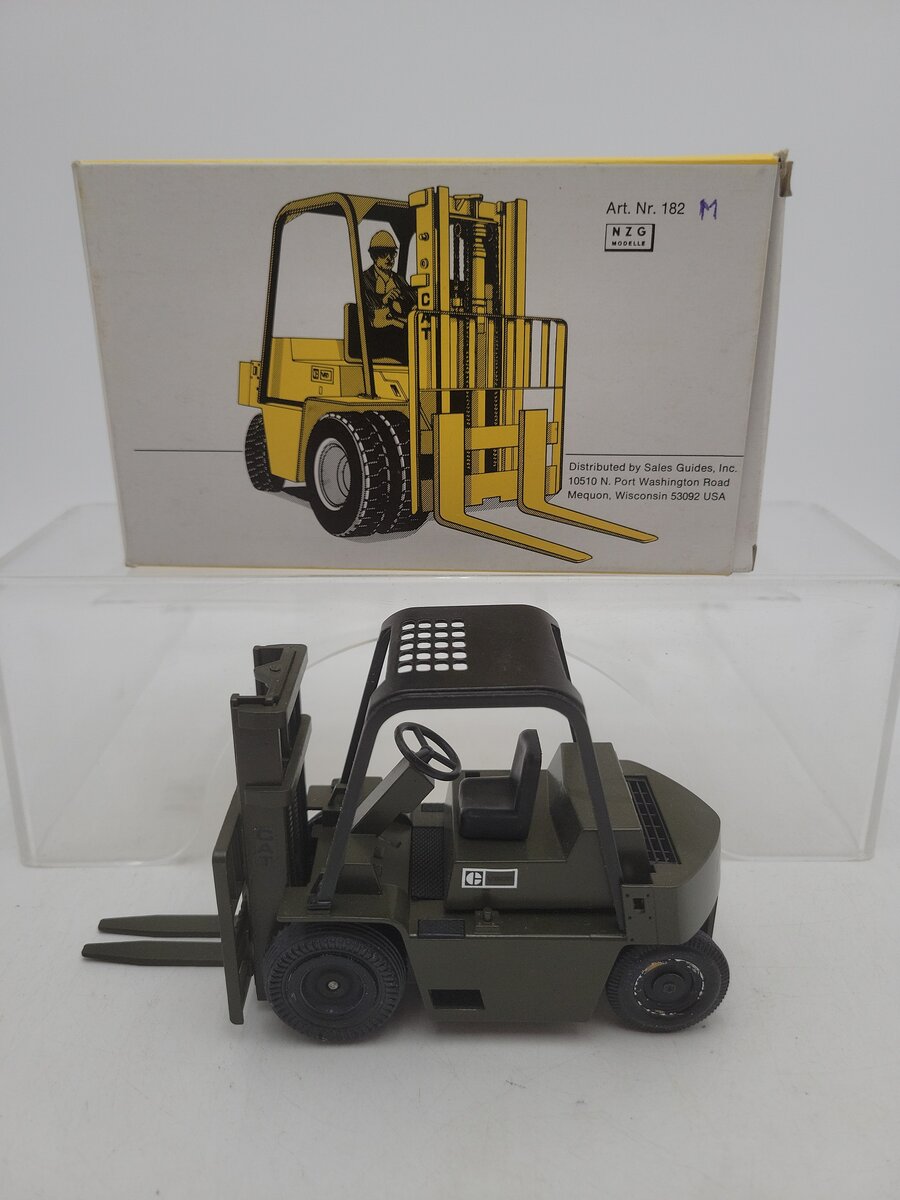 NZG 182 1:25 Scale Army Green Caterpillar V80E Fork Lift Truck Die Cast Model EX/Box