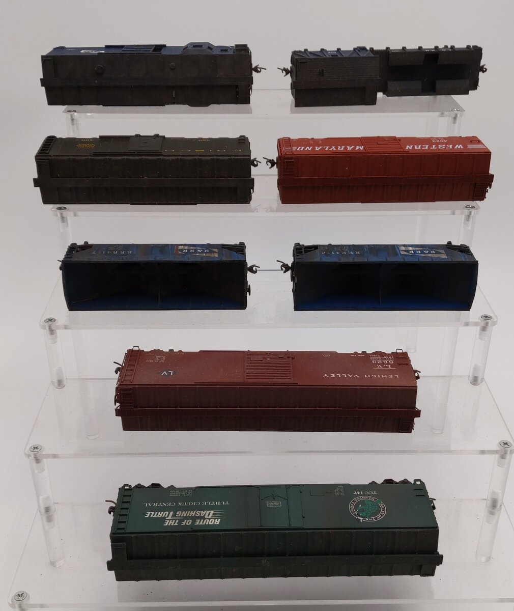 Branchline Trains & Other HO Scale Assorted Freight Cars [8] VG