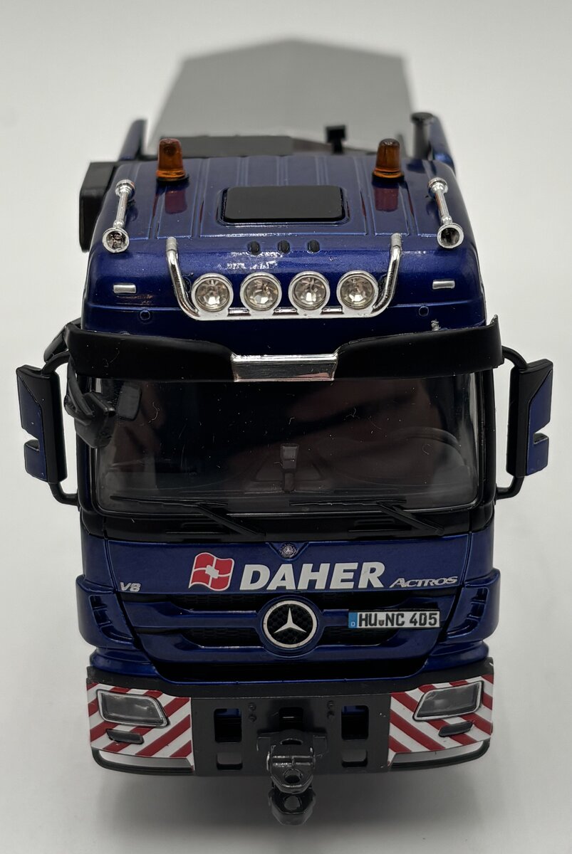WSI 02-1583 1:50 Daher-HCS Mercedes MP3 LH-Cabine 8x6 LN/Box