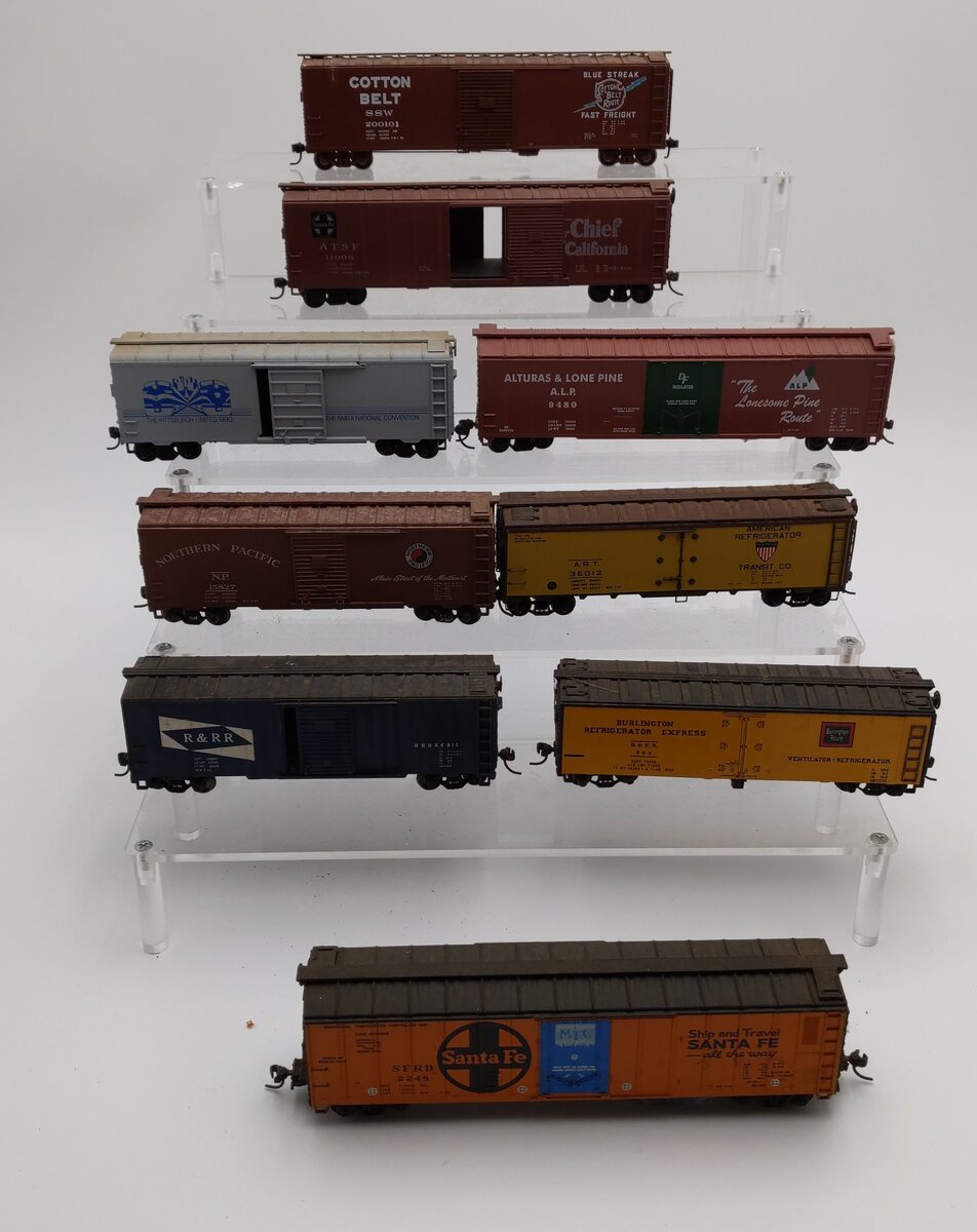 Mantua & Other HO Assorted Boxcars [9] VG