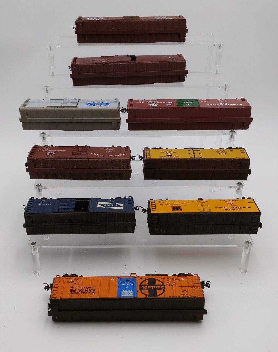 Mantua & Other HO Assorted Boxcars [9] VG