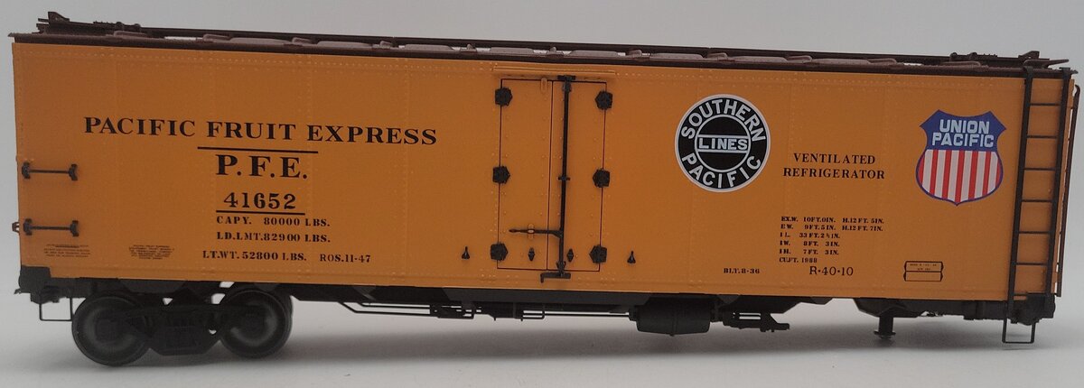 AMS AM32-503 G Scale Narrow Gauge PFE Doubel Herald Refrigerator Car #41652 VG/Box