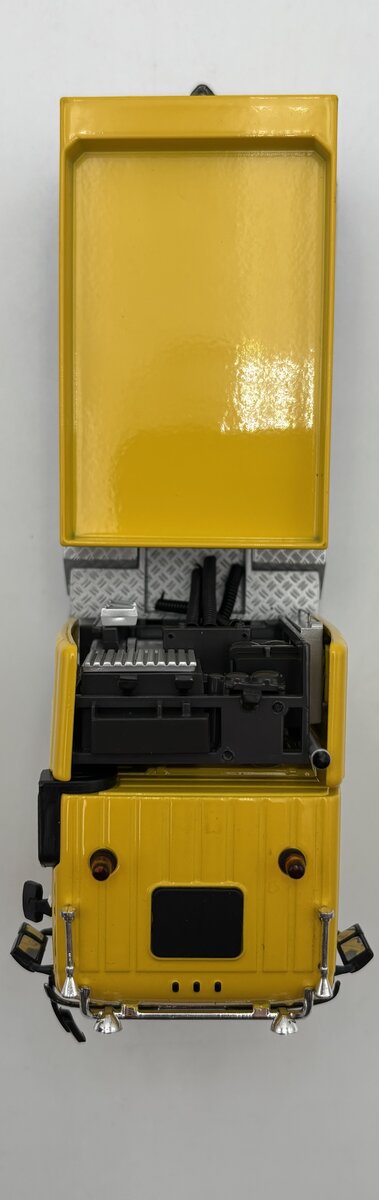 WSI 01-1018 1:50 Welti Furrer - Mercedes Actros Tractor with Ballast Box LN/Box