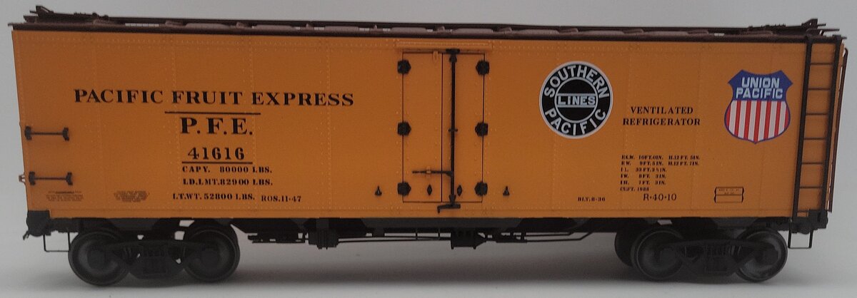 AMS AM32-503 G Scale Narrow Gauge PFE Double Herald Refrigerator Car #41616 EX/Box