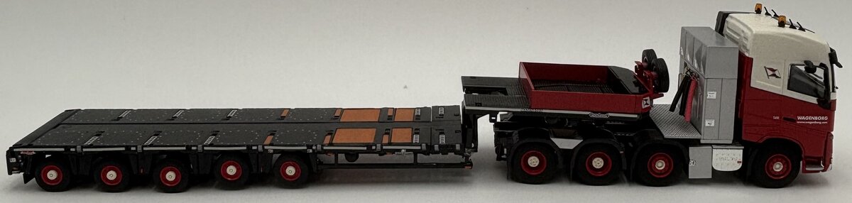 WSI 01-2015 1:50 Wagenborg - Volvo FH4 Globetrotter Tractor LN/Box