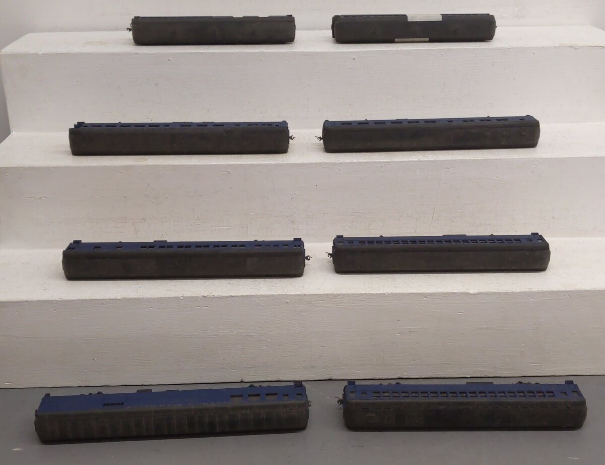 Rivarossi HO Assorted "Rutland & Rock Ridge" Passenger Cars [8] EX