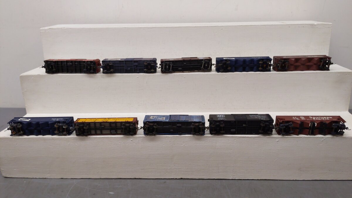 Varney, Mantua & Other CUSTOM HO Scale Assorted Freight Cars: 275169, 64812 [10]