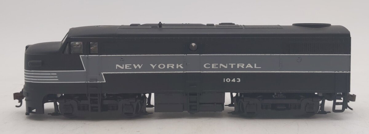 Walthers 931-212 HO NYC Alco FA-1 Diesel Locomotive #1043 VG