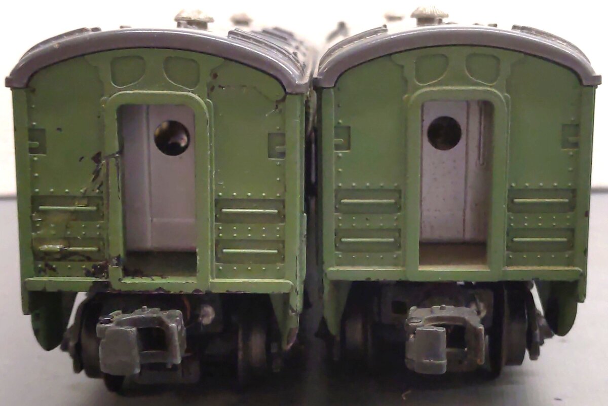 Lionel 2402 Vintage O Lionel Lines Green/Gray 