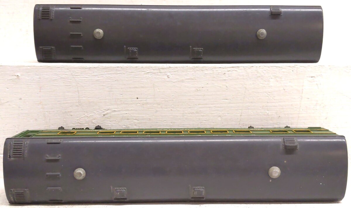 Lionel 2402 Vintage O Lionel Lines Green/Gray "Chatham" Pullman Car (2) VG