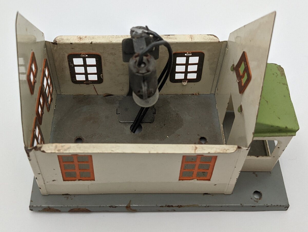 Lionel 184 Vintage O Prewar Illuminated Tinplate Bungalow VG