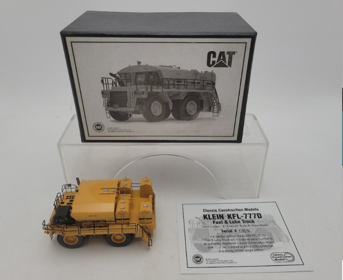 CCM 30020 1:87 Scale Cat KFL-777D Fuel & Lube Truck Limited Edition #084 / 250 LN/Box