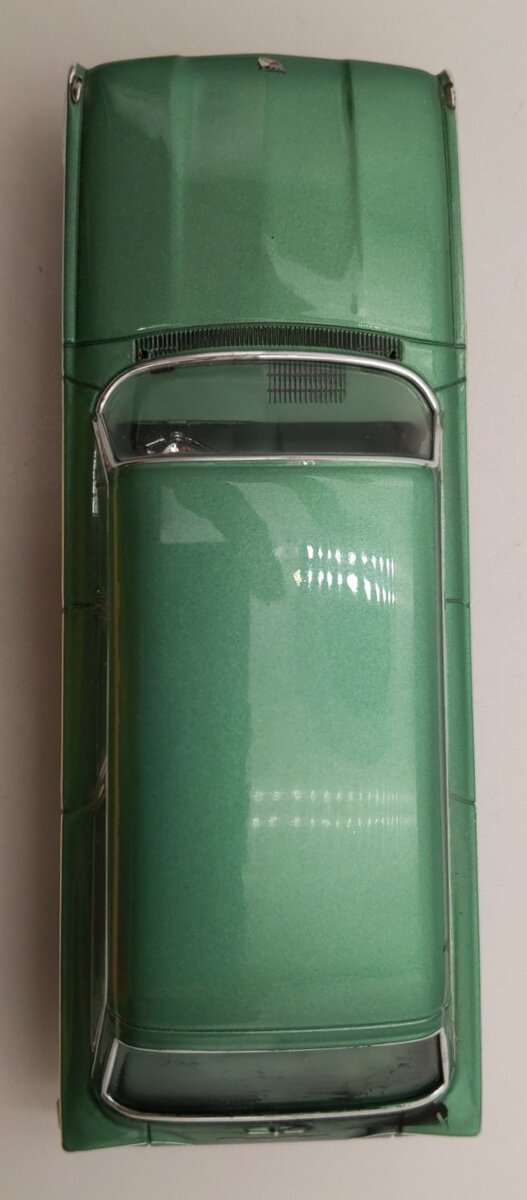 Premium X 1:43 Scale Die-Cast 1960 Ford Country Squire EX