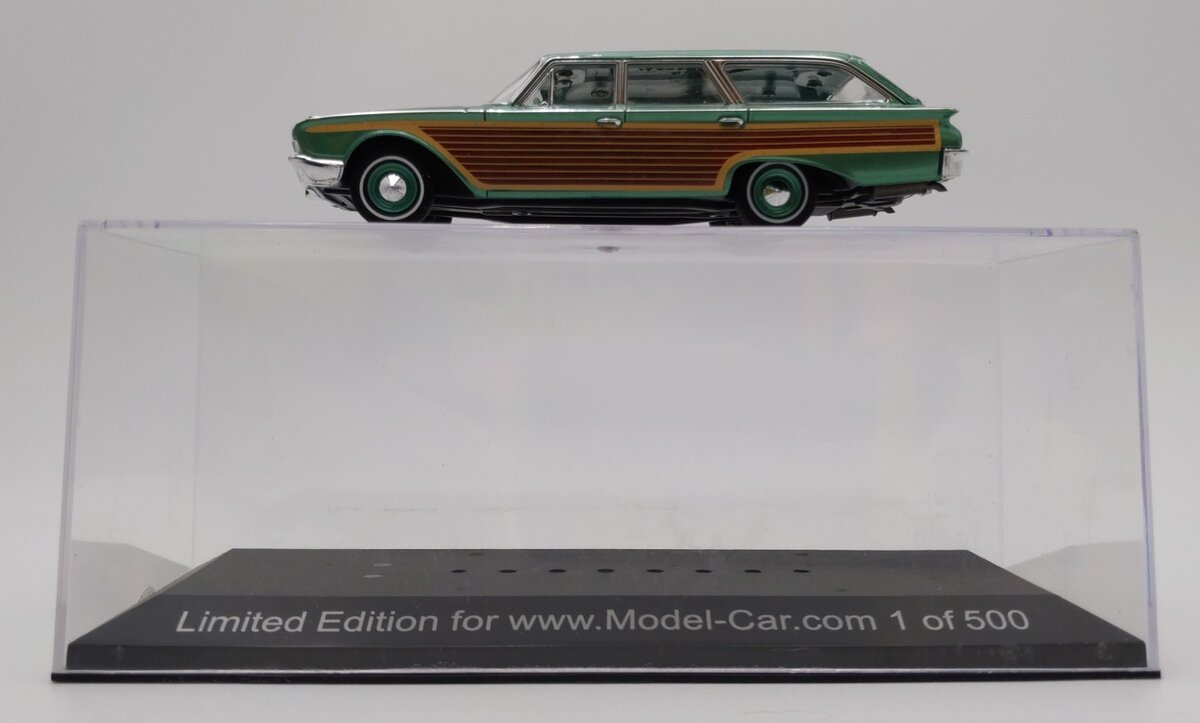 Premium X 1:43 Scale Die-Cast 1960 Ford Country Squire EX
