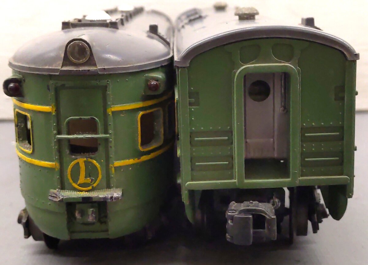 Lionel Vintage O Gauge Postwar Green/Gray Passenger Cars: 2401, 2402 [2]