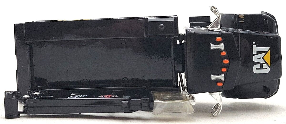 Norscot 55138 1:50 Caterpillar Black Dealer Service Truck NIB
