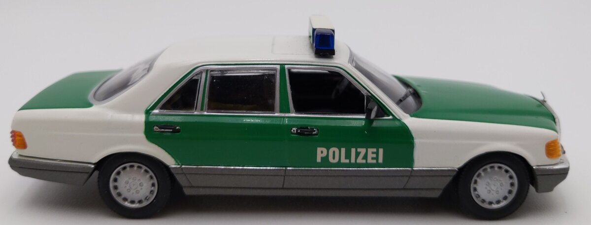 Minichamps 430 039390 1:43 Scale Mercedes-Benz 420SEL "Polizei" EX