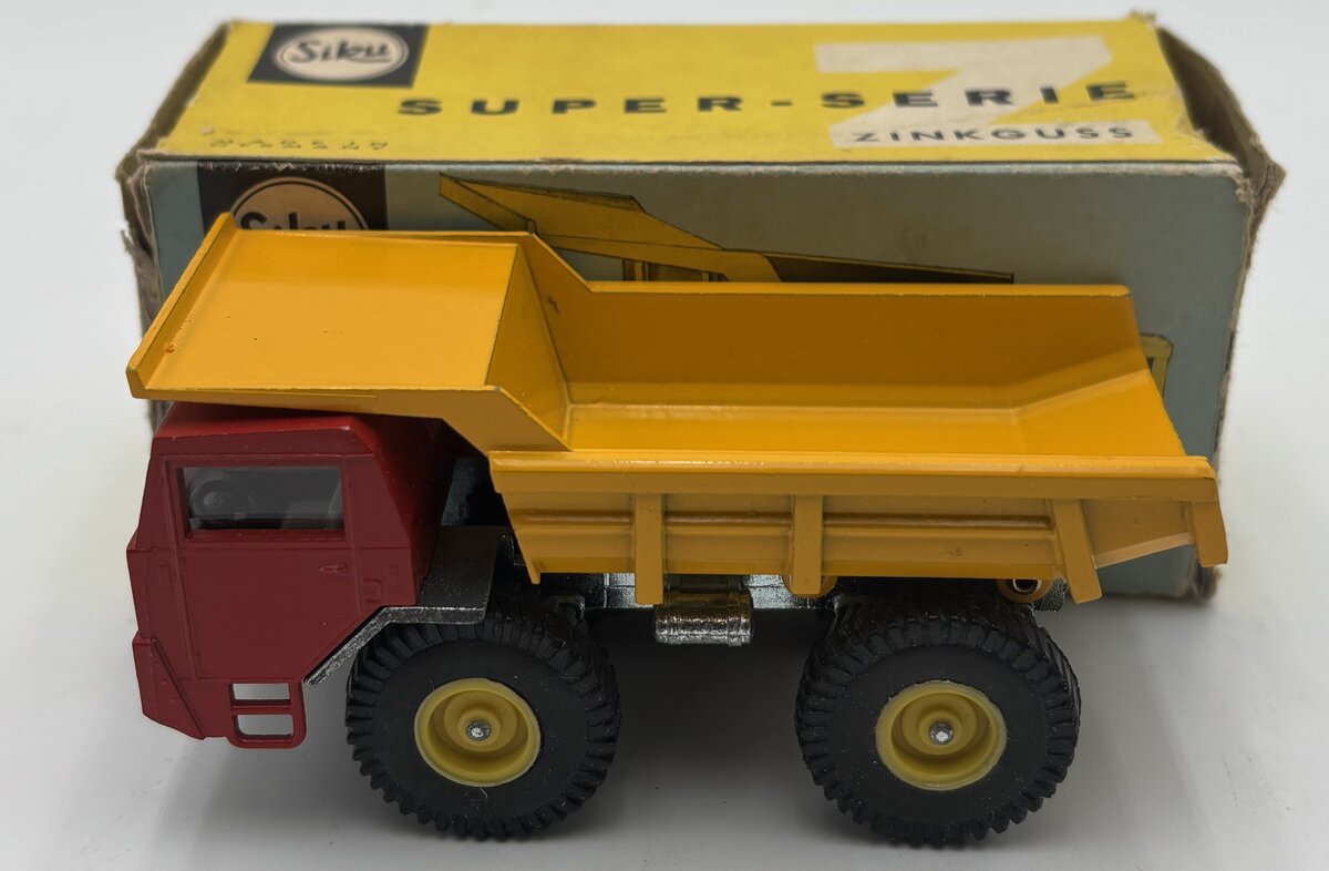 Siku V249 1:60 Faun-Muldenkipper K 10/26 AP Dump Truck EX/Box