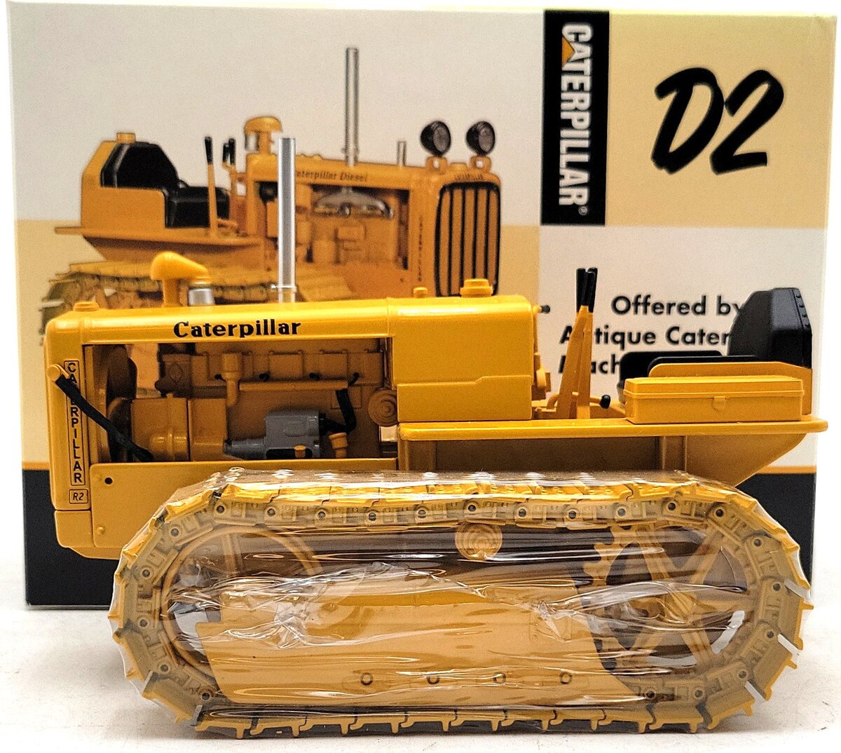 Spec-Cast CUST-1008 1:16 Caterpillar R2 Track-Type Tractor  NIB