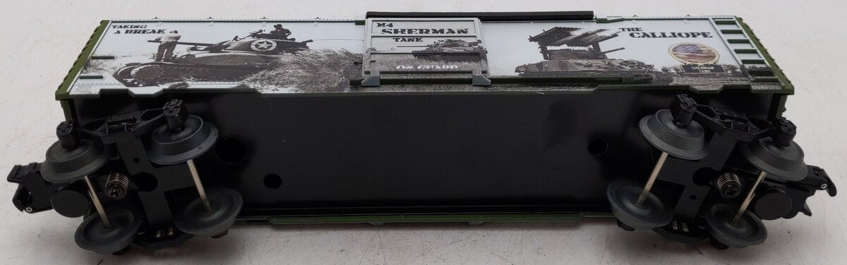 Lionel 1938220 O Gauge US Army WWII Sherman Tank Boxcar EX/Box