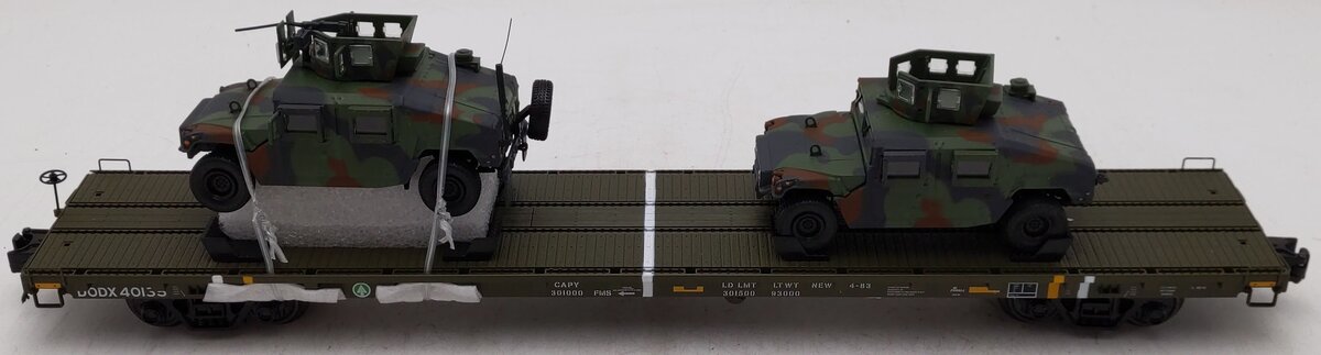 MTH 20-95461 O Gauge Department of Defense Flatcar w/ Vehicle Load VG/Box