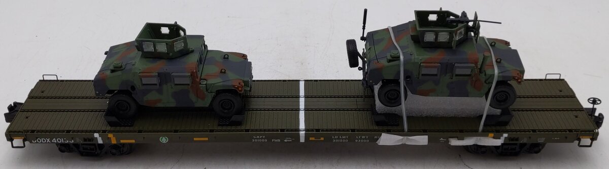 MTH 20-95461 O Gauge Department of Defense Flatcar w/ Vehicle Load VG/Box