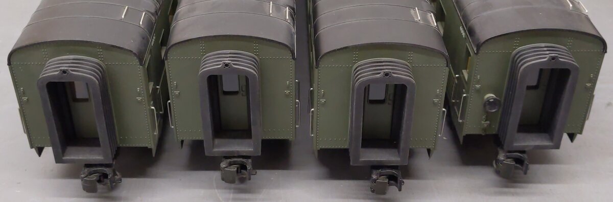 MTH 30-67141 O Pittsburgh & Lake Erie 60' Streamlined Passenger Set (Set of 4) EX/Box