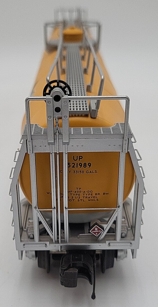 MTH 20-96211 33K GALLON TANK CAR D&RG LN/Box