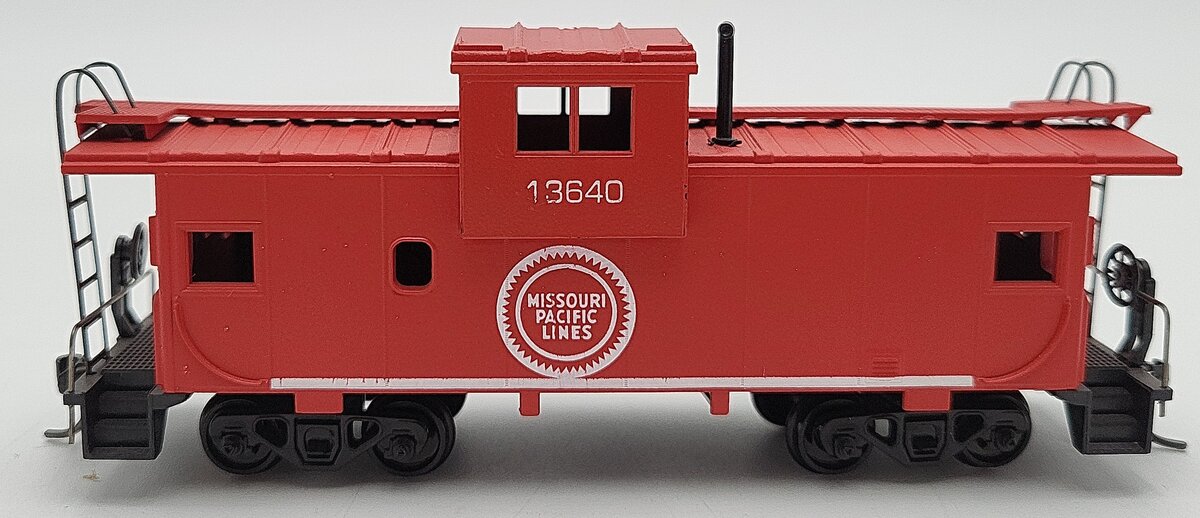 Athearn HO Scale Missouri Pacific Lines Wide Vision Caboose #13640 LN/Box