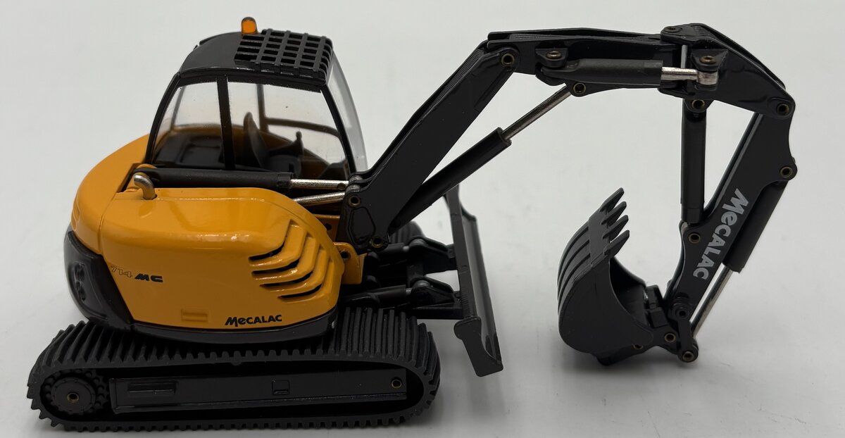 Conrad 2919 1:50 Mecalac 714 MC Track Excavator LN/Box